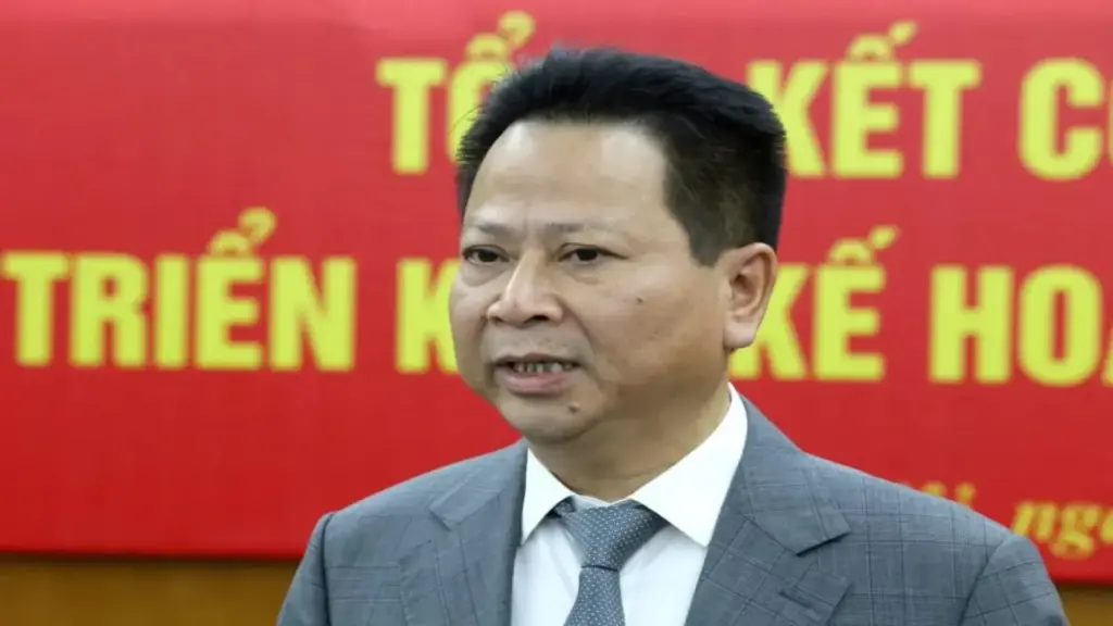 Cựu cục phó bỏ trốn sau khi dàn dựng vay nợ để giấu 10 tỷ đồng nhận hối lộ