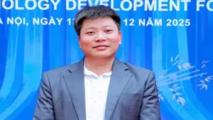 Một doanh nghiệp niêm yết nói 'hoãn công bố thông tin' vì thiết bị bị tạm giữ