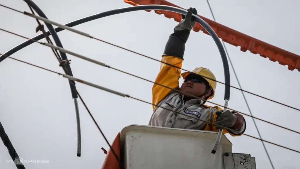 TP HCM yêu cầu hạn chế cắt điện giờ cao điểm nắng nóng