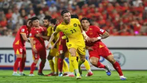 Vì sao tuyển Việt Nam bị thổi phạt đền, giúp Malaysia có bàn thắng danh dự?
