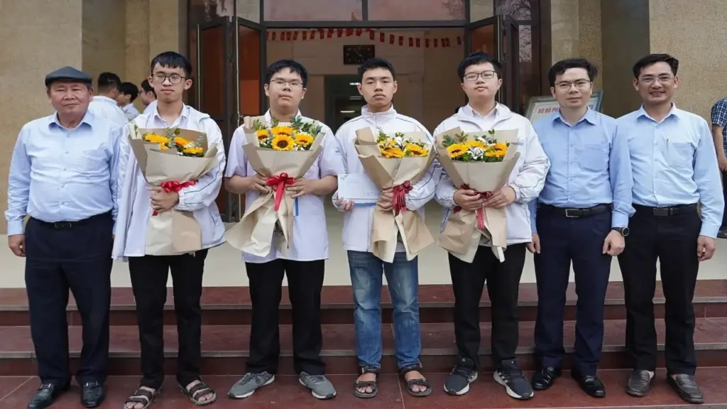 37 học sinh vào đội tuyển thi Olympic khu vực và quốc tế