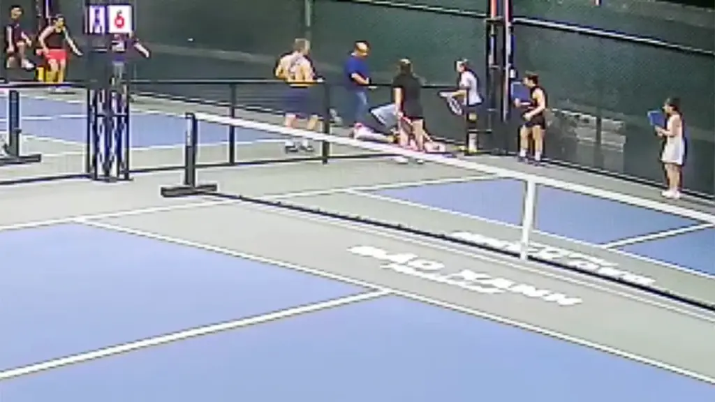 5 phút cứu sống người đàn ông ngưng tim trên sân pickleball