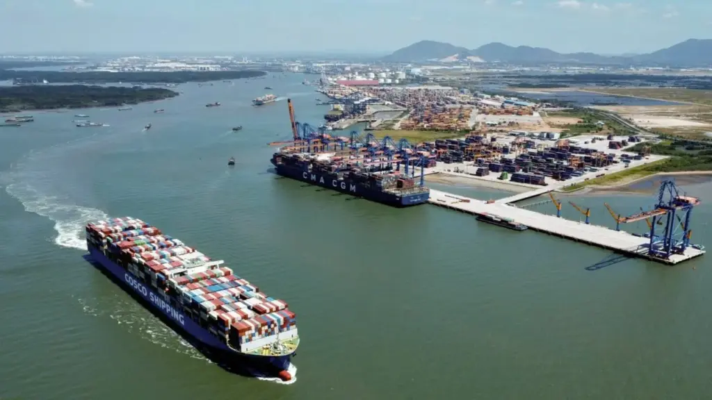 ADB dự báo GDP Việt Nam tăng 7,2% năm nay