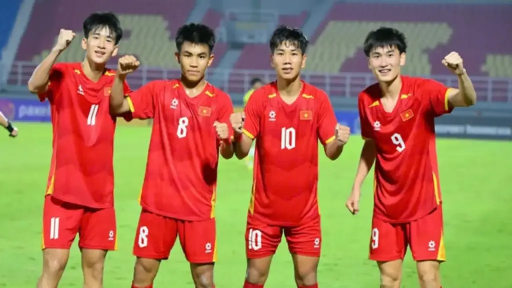 AI nghiêng hẳn chiến thắng cho U.17 Việt Nam, HLV Roland không chủ quan khi tái đấu U.17 Malaysia