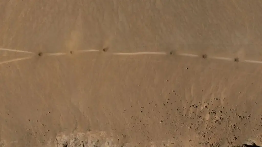 Ảnh vệ tinh loạt hố bom gần khu vực giải cứu phi công Mỹ