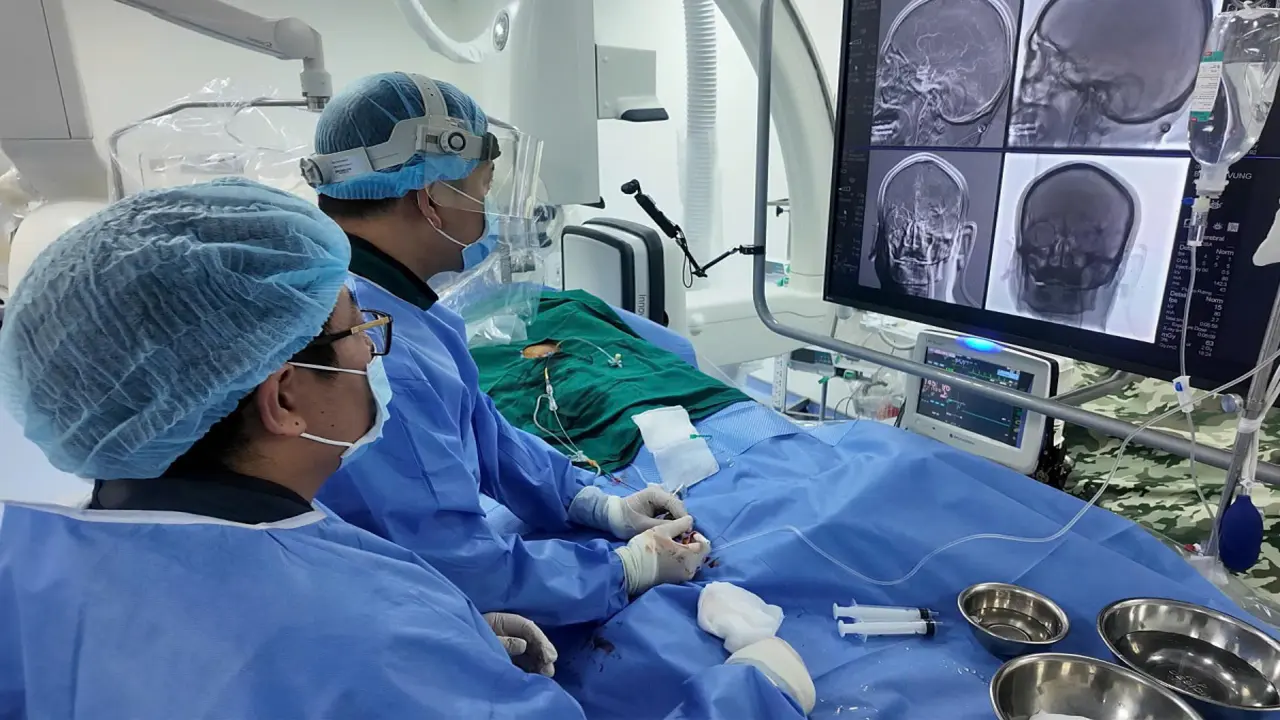 Áp lực bác sĩ khi thông báo tin xấu