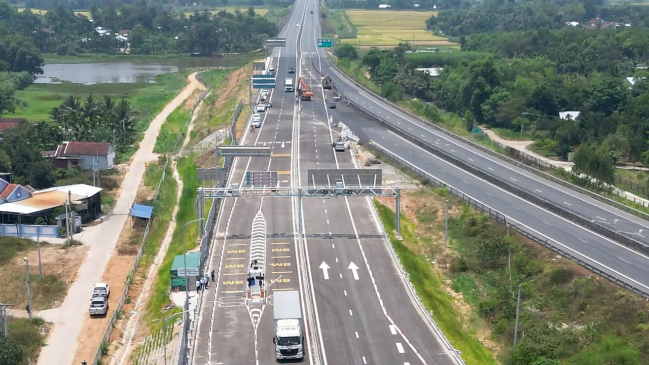 Ba tuyến cao tốc lớn đồng loạt khai thác trước kỳ nghỉ lễ