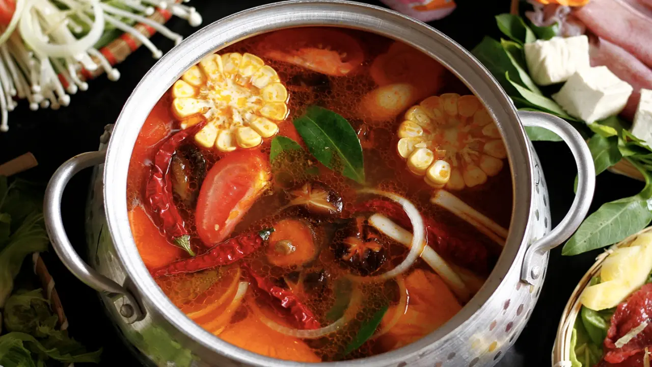 Bác sĩ cảnh báo 5 loại canh có thể 'tàn phá' thận nặng nề