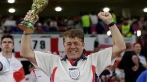 Bán nhà đi xem World Cup