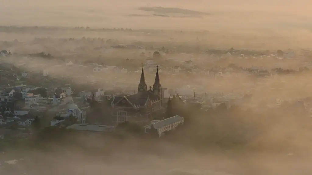 Bảo Lộc: 'Ốc đảo' sương giăng giữa mùa nắng gắt