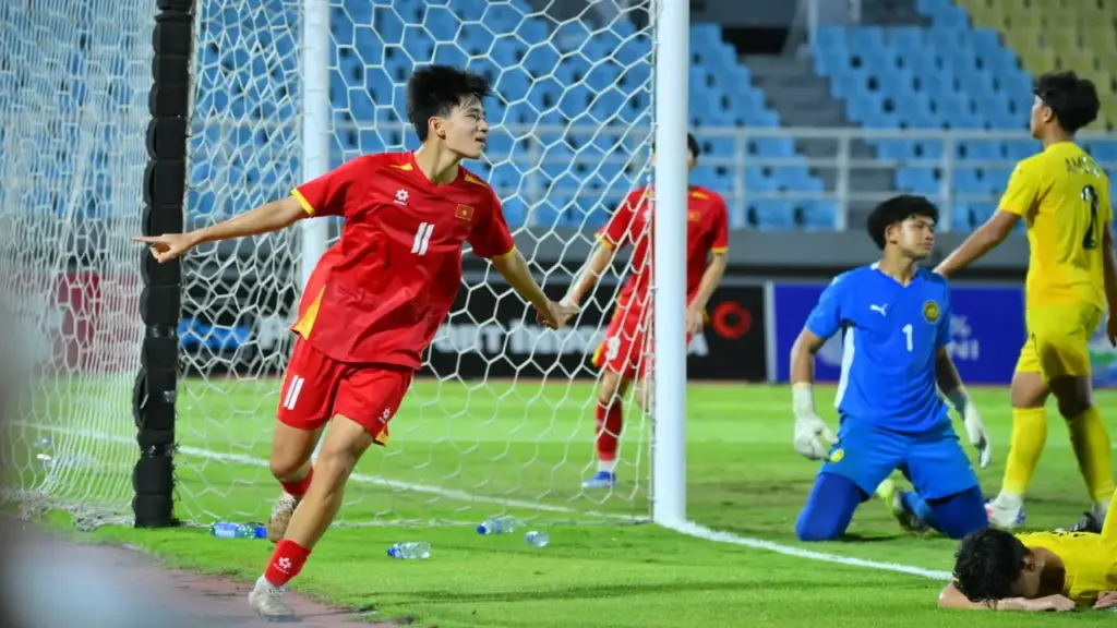 Báo Malaysia: 'Việt Nam quá mạnh'