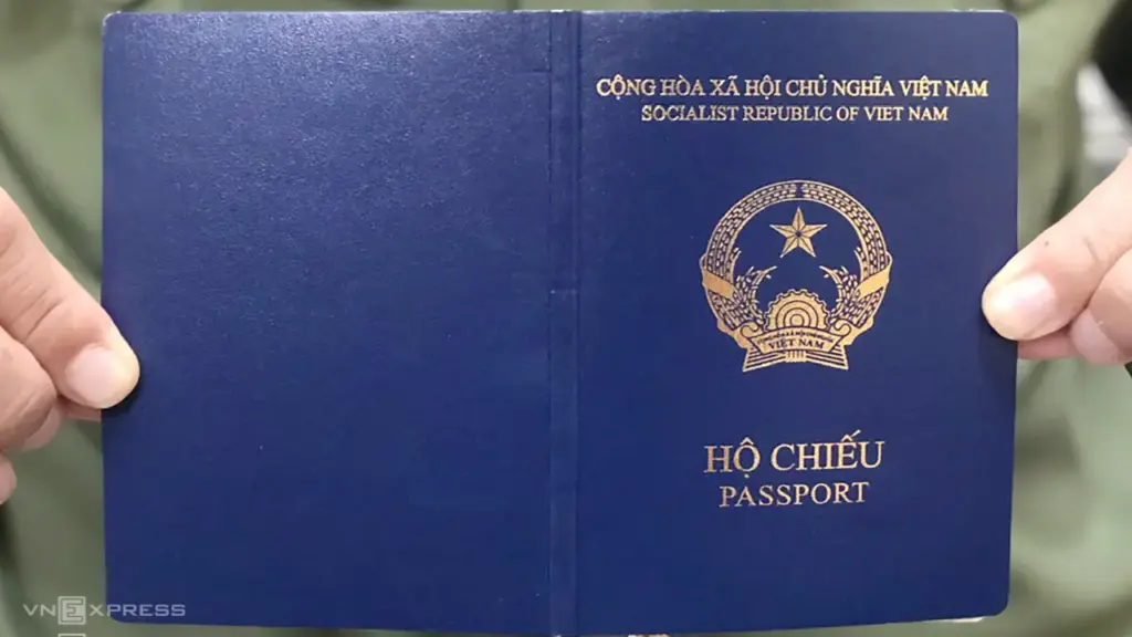 Bảy trường hợp bị thu hồi, hủy giá trị hộ chiếu từ 1/7