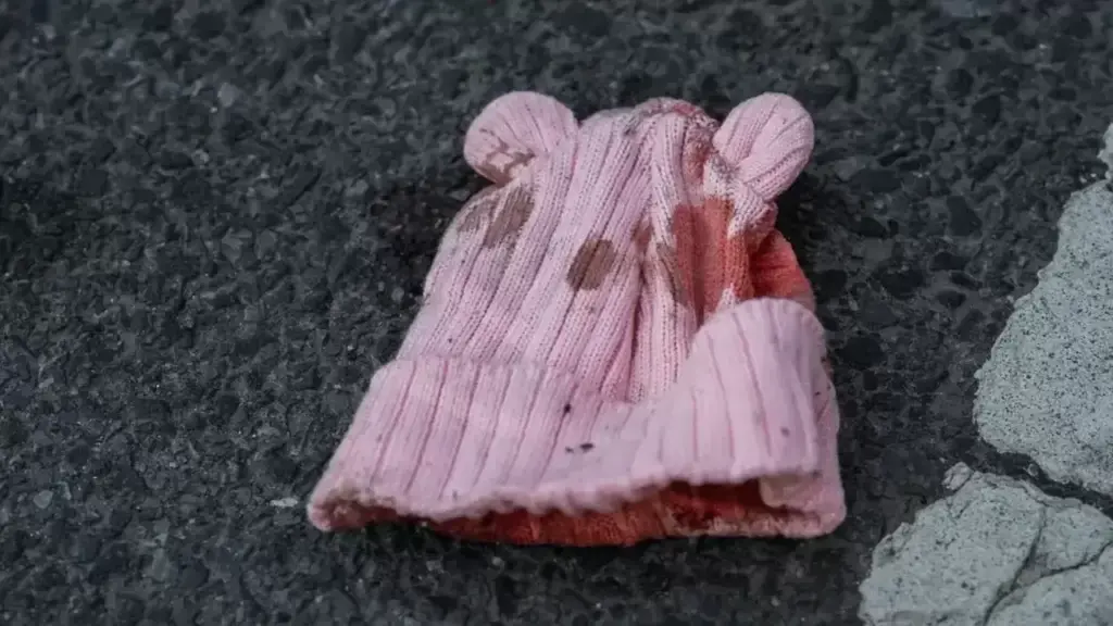 Bé 7 tháng tuổi tử vong do trúng đạn lạc trong vụ nổ súng băng đảng