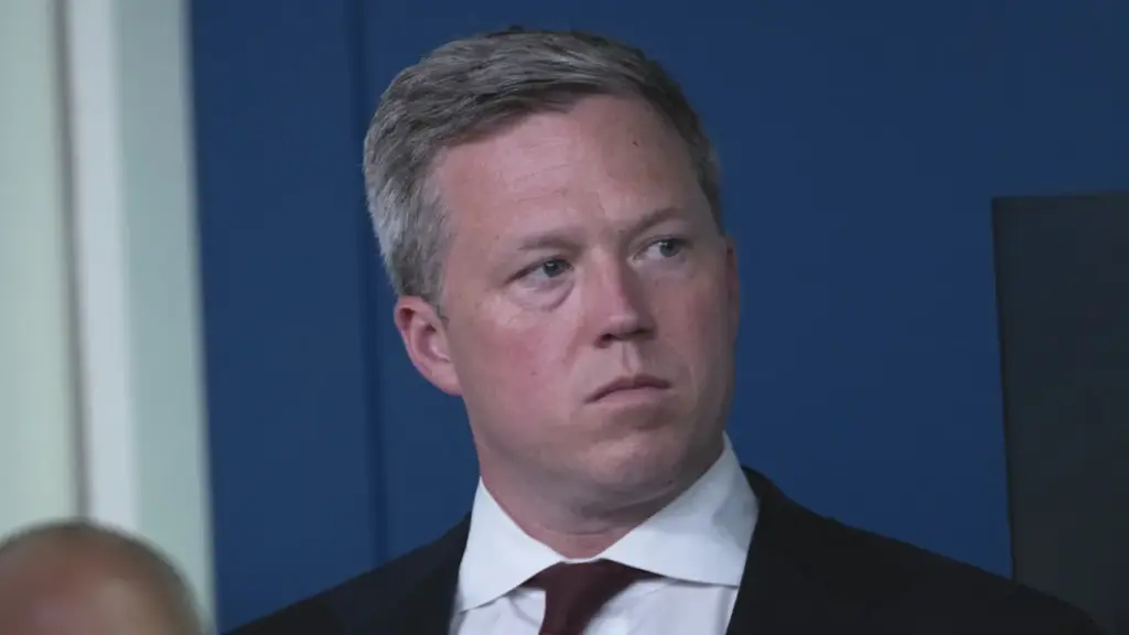 Bộ trưởng Lục quân Mỹ 'xung đột với ông Hegseth'