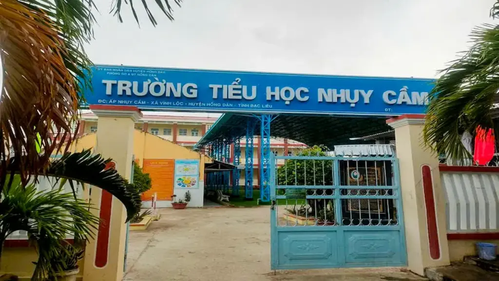 Bộ Y tế đề nghị điều tra, truy xuất nguồn gốc thực phẩm vụ 46 học sinh nghi ngộ độc ở Cà Mau