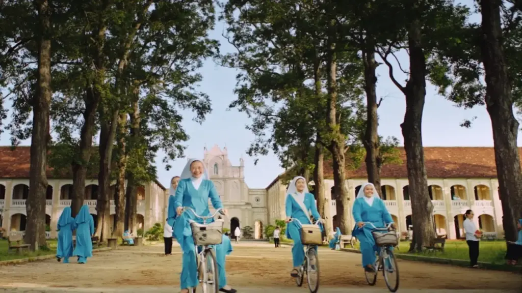 Bối cảnh gây sốt của phim 'Hẹn em ngày nhật thực'