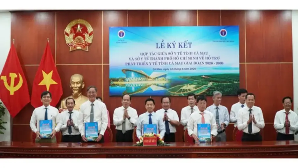 Cà Mau 'đặt hàng' TP.HCM đào tạo y, bác sĩ giỏi để nâng chất khám chữa bệnh