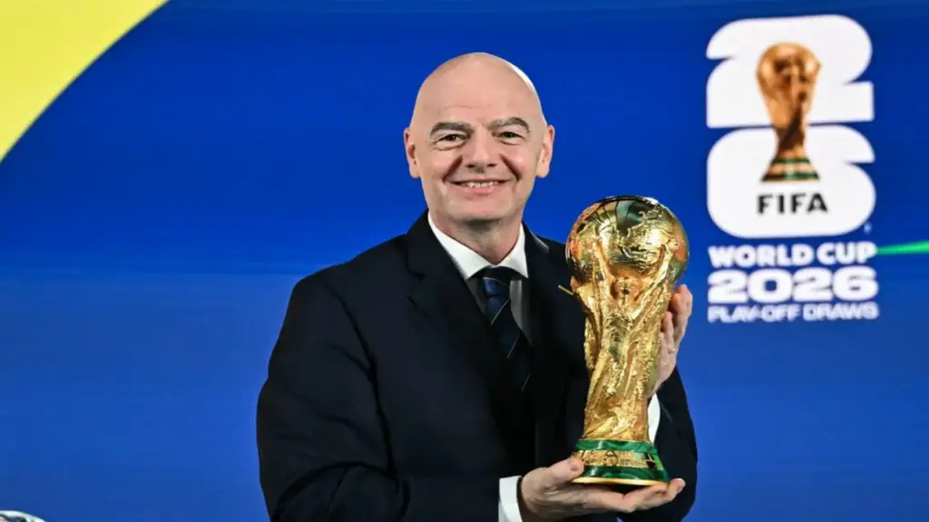 Cả thế giới mê mẩn World Cup, nhưng World Cup lại ngày càng mất tính công bằng