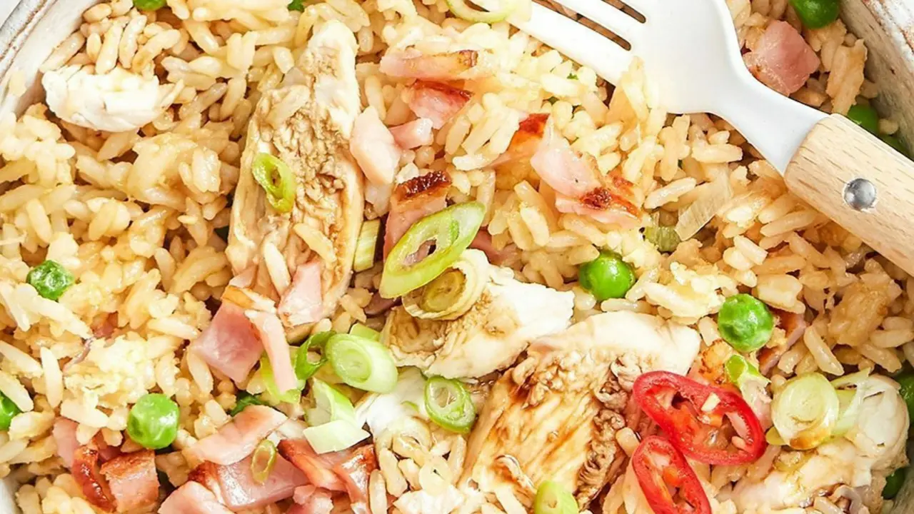 Cách làm cơm rang giòn rụm bằng nồi chiên không dầu