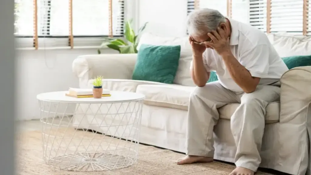 Chóng mặt, mờ mắt thoáng qua rồi tự khỏi: Có thể là dấu hiệu của đột quỵ