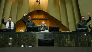 Chủ tịch Quốc hội Iran 'ngầm' đe dọa cửa ngõ Biển Đỏ