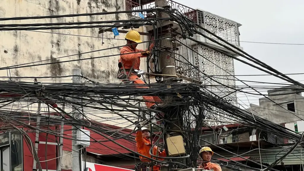 Chưa vào cao điểm nắng nóng, tiêu thụ điện đã vượt 1 tỉ kWh