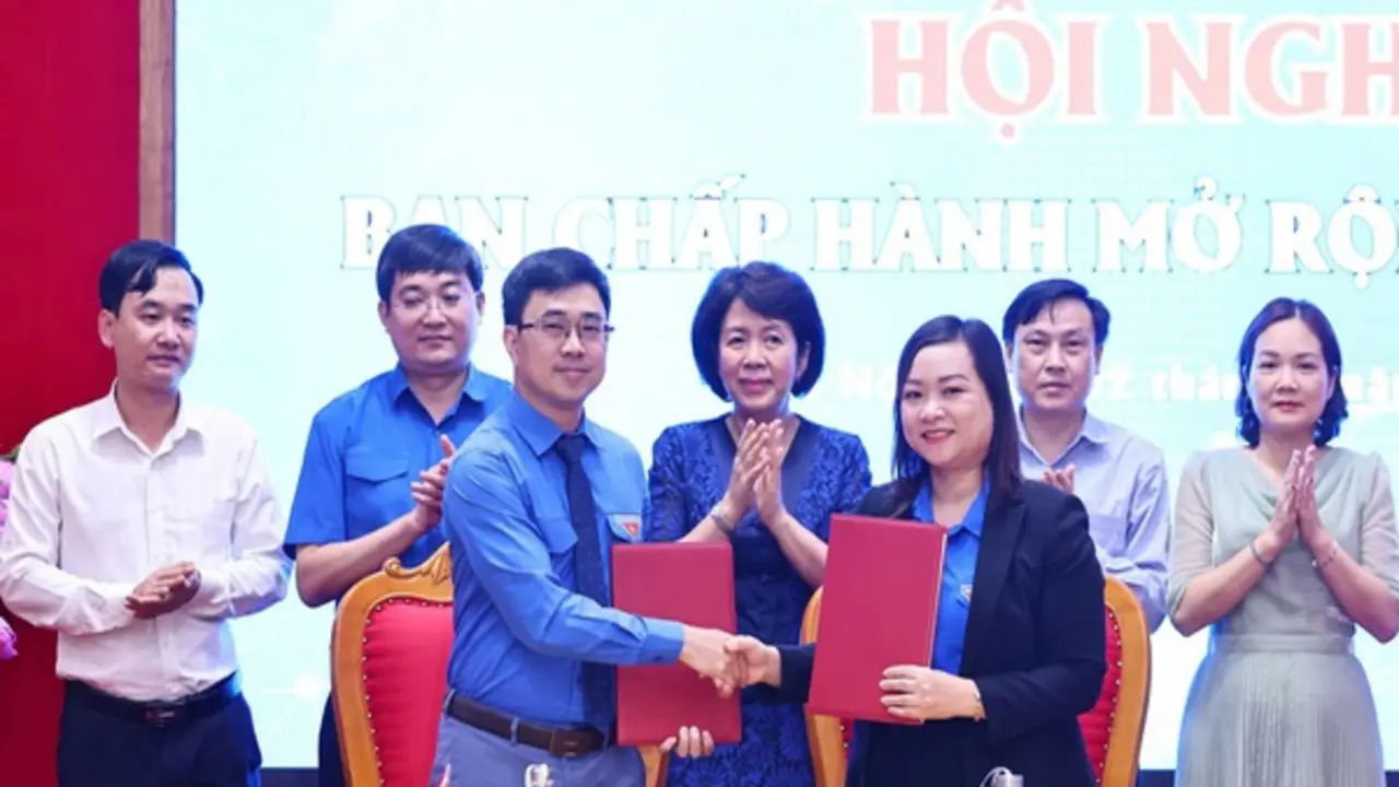 Chuyển giao 5 tổ chức Đoàn về Đoàn các cơ quan Đảng T.Ư