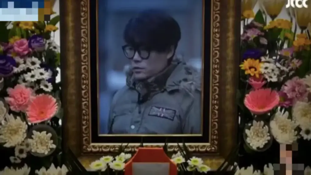 Clip nam đạo diễn bị hành hung đến chết gây phẫn nộ dư luận Hàn Quốc