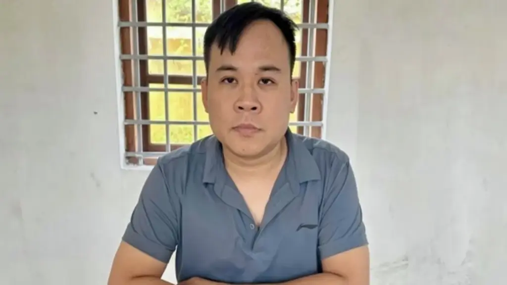 Công an Hưng Yên bắt bị can tiếp tay nạp hơn 2 tỉ đồng/ngày cho ‘con bạc’
