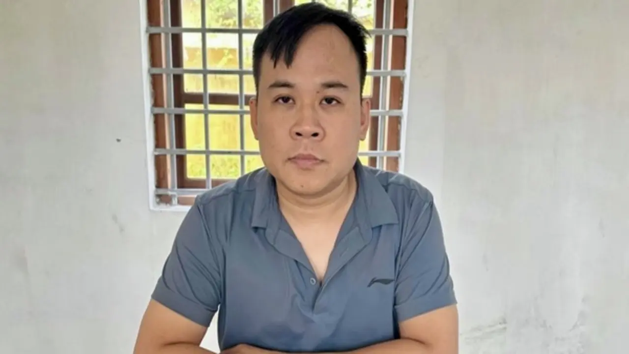Công an Hưng Yên bắt bị can tiếp tay nạp hơn 2 tỉ đồng/ngày cho ‘con bạc’