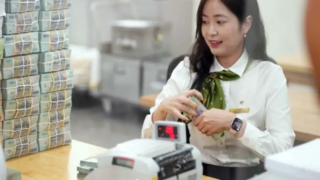 Cuộc đua lãi suất huy động vẫn tiếp tục