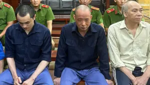 Cựu cán bộ hải quan tiếp tay buôn lậu bị phạt 10 năm tù