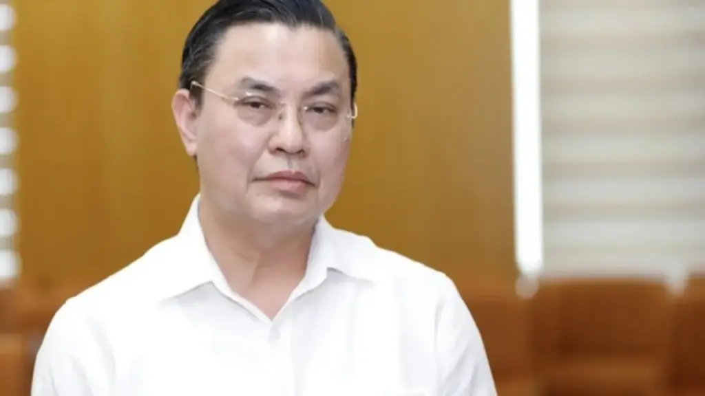 Cựu Cục trưởng Cục Môi trường Hoàng Văn Thức bị khởi tố 2 tội danh