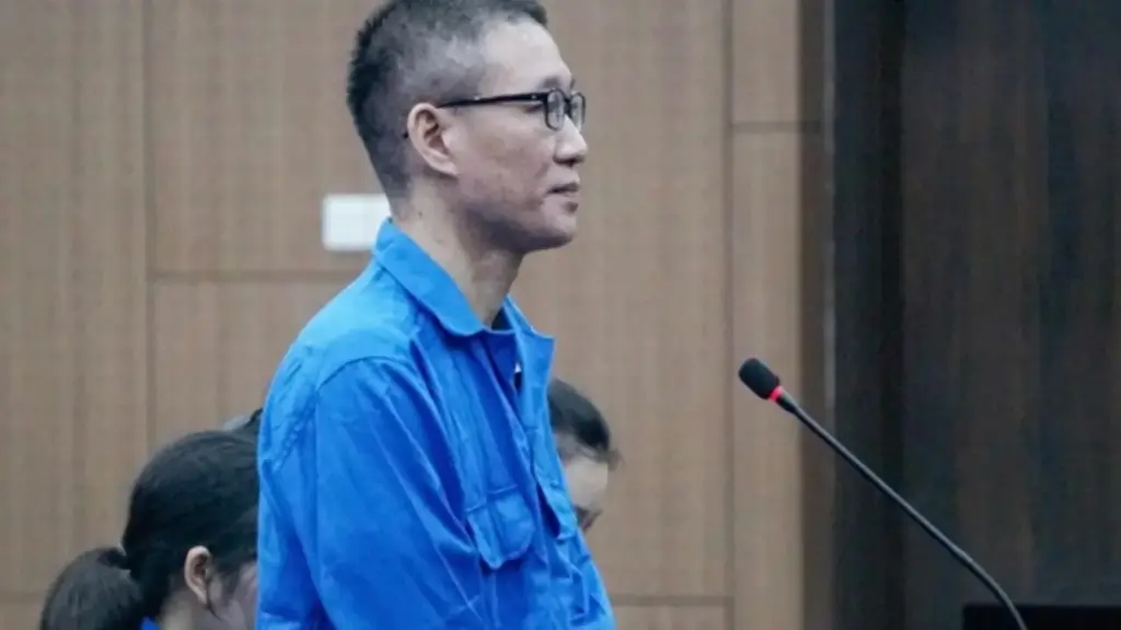 Cựu Phó chủ tịch phường ‘xào ke’ thâu đêm cùng nữ nhân viên lãnh án 7 năm tù
