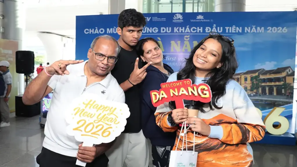 Đà Nẵng tung loạt giải pháp 'lấy lòng' du khách từ sân bay đến khu mua sắm