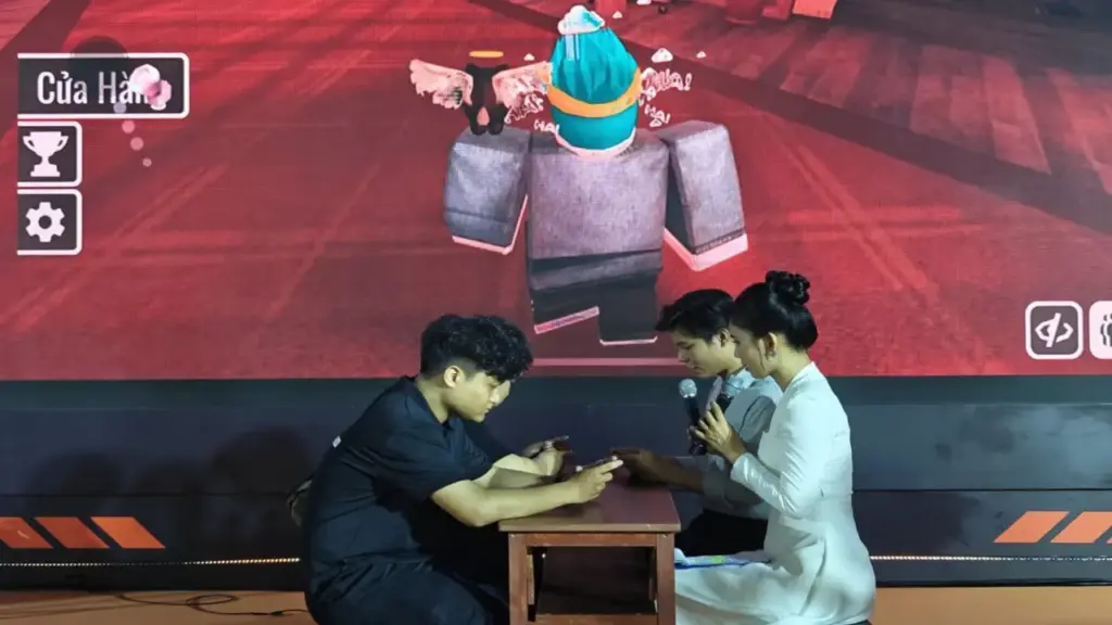 Đại học kết hợp doanh nghiệp đào tạo phát triển game trên Roblox