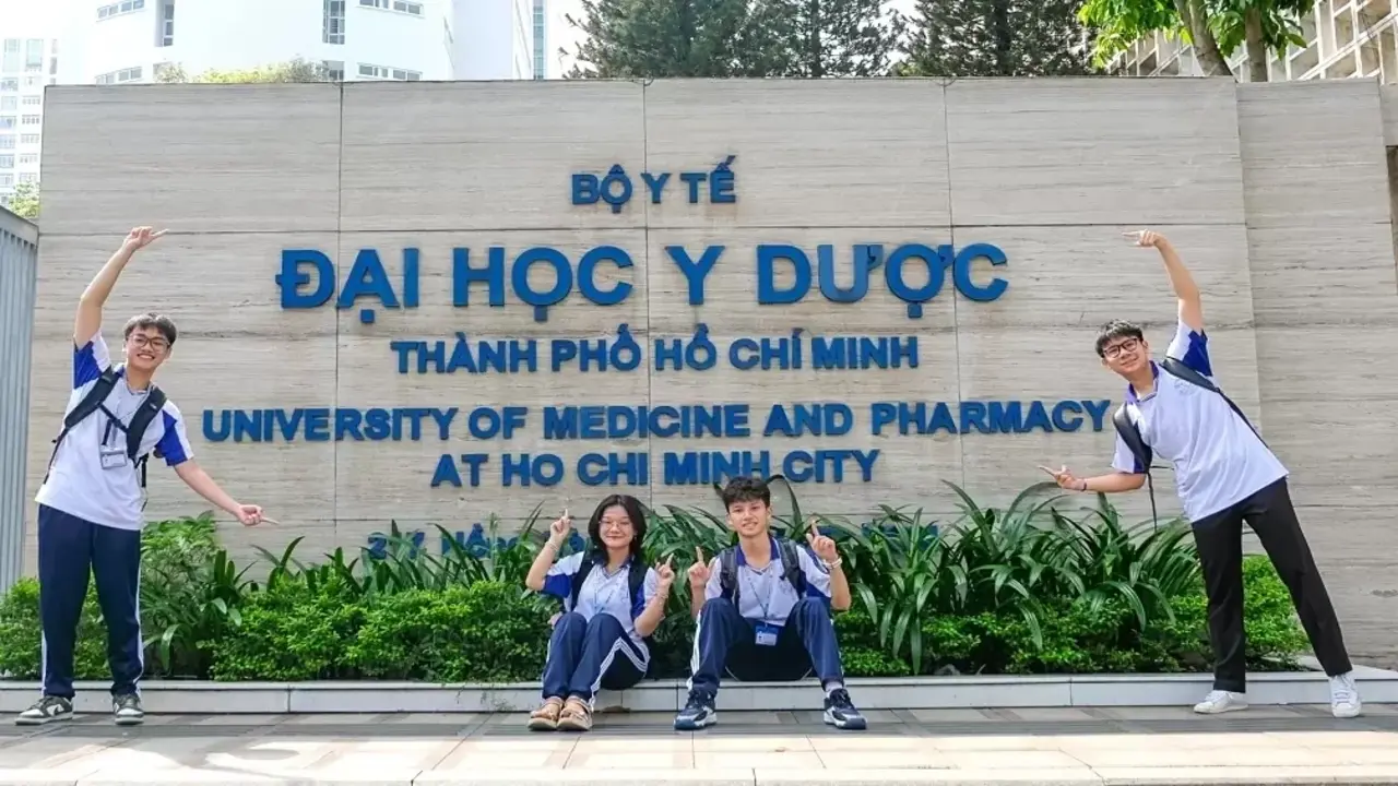 Đại học Y Dược TP HCM bỏ xét kết hợp chứng chỉ IELTS, SAT