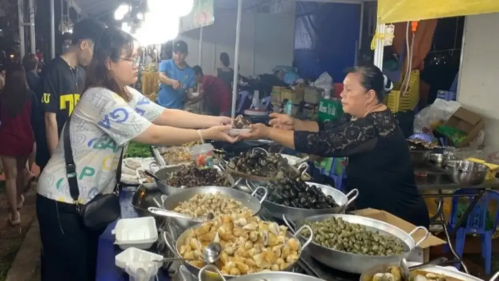 Địa điểm ăn uống và mua sắm này đang thu hút rất nhiều người