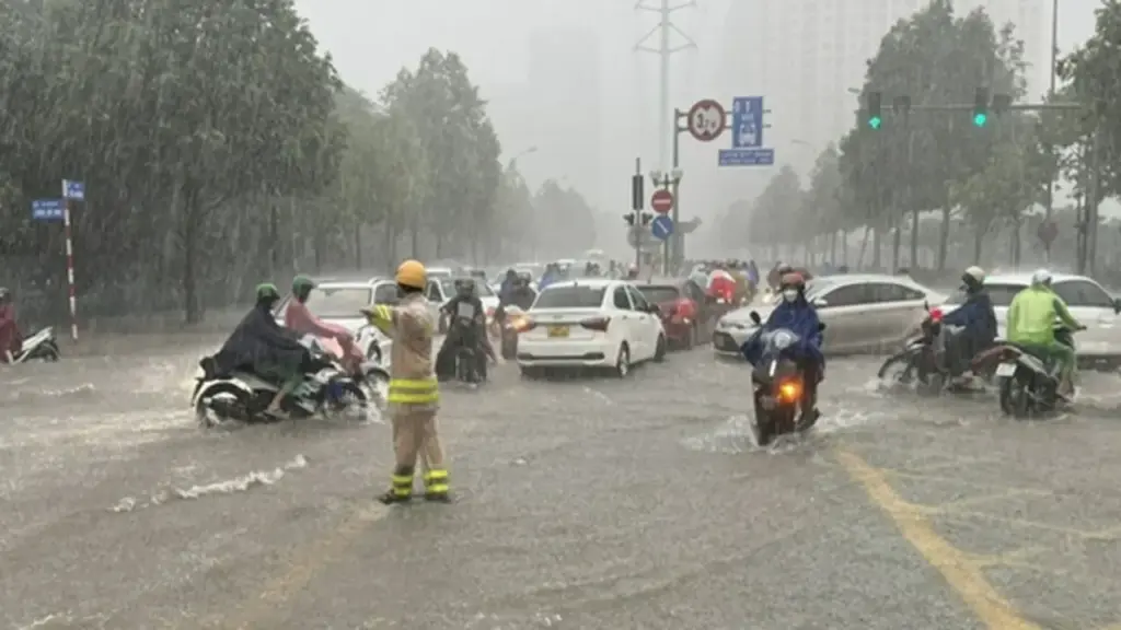 Dự báo thời tiết 28/4: Gió mùa Đông Bắc sắp tràn về, miền Bắc đón đợt mưa dông kèm lốc sét, mưa đá