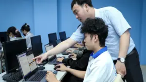 Dự kiến lương cơ sở tăng lên 2,53 triệu đồng, lương giảng viên thay đổi ra sao?