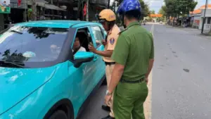 Dừng, đỗ xe trên đoạn đường không có biển cấm, tài xế vẫn có thể bị phạt