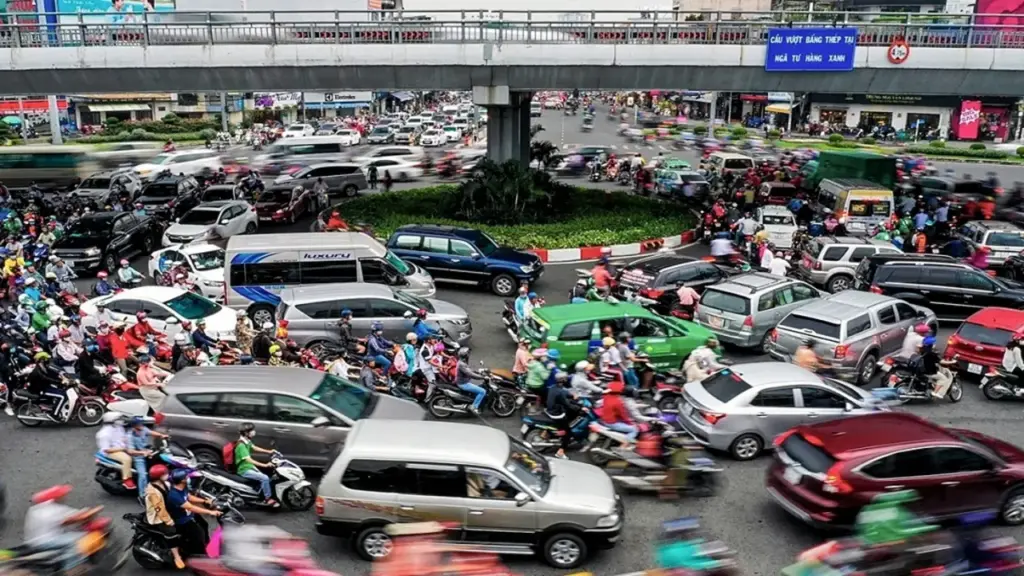 'Đường một chiều là lối thoát kẹt xe cho ngã tư Hàng Xanh'