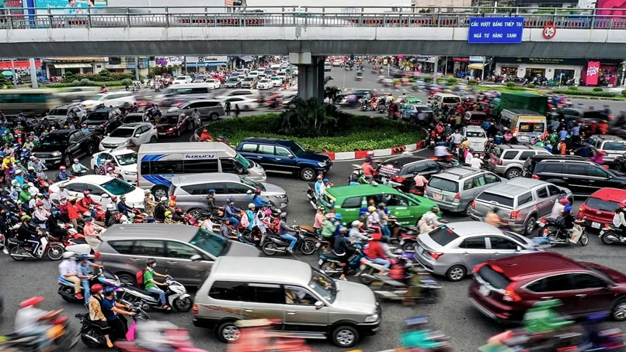 'Đường một chiều là lối thoát kẹt xe cho ngã tư Hàng Xanh'