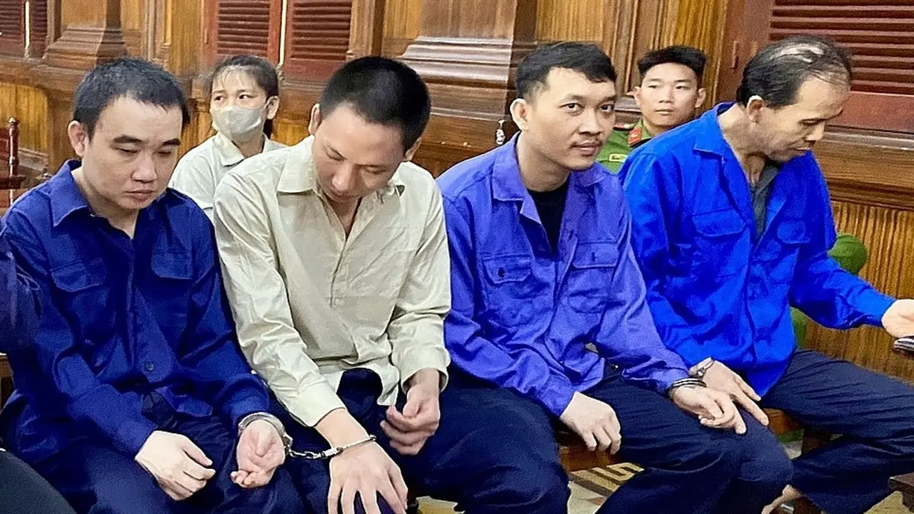 Giả du khách, vận chuyển hơn 140 kg ma túy vào TP HCM