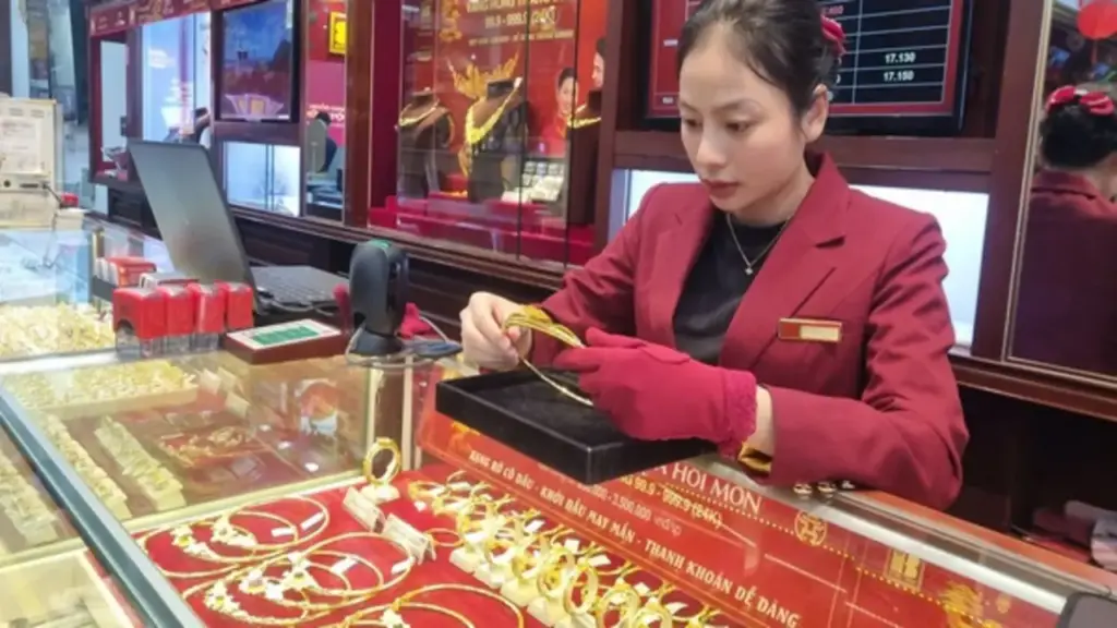 Giá vàng, giá bạc sáng 3.4 bật tăng trở lại