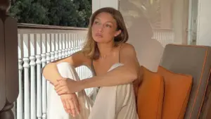 Gigi Hadid bức xúc khi bị nhắc tên trong hồ sơ Epstein