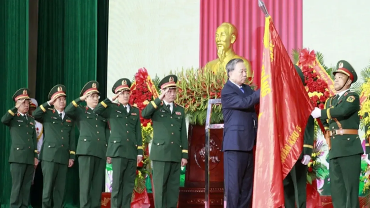 'Giữ vững Quân khu 5 là giữ vững một phên dậu chiến lược của Tổ quốc'
