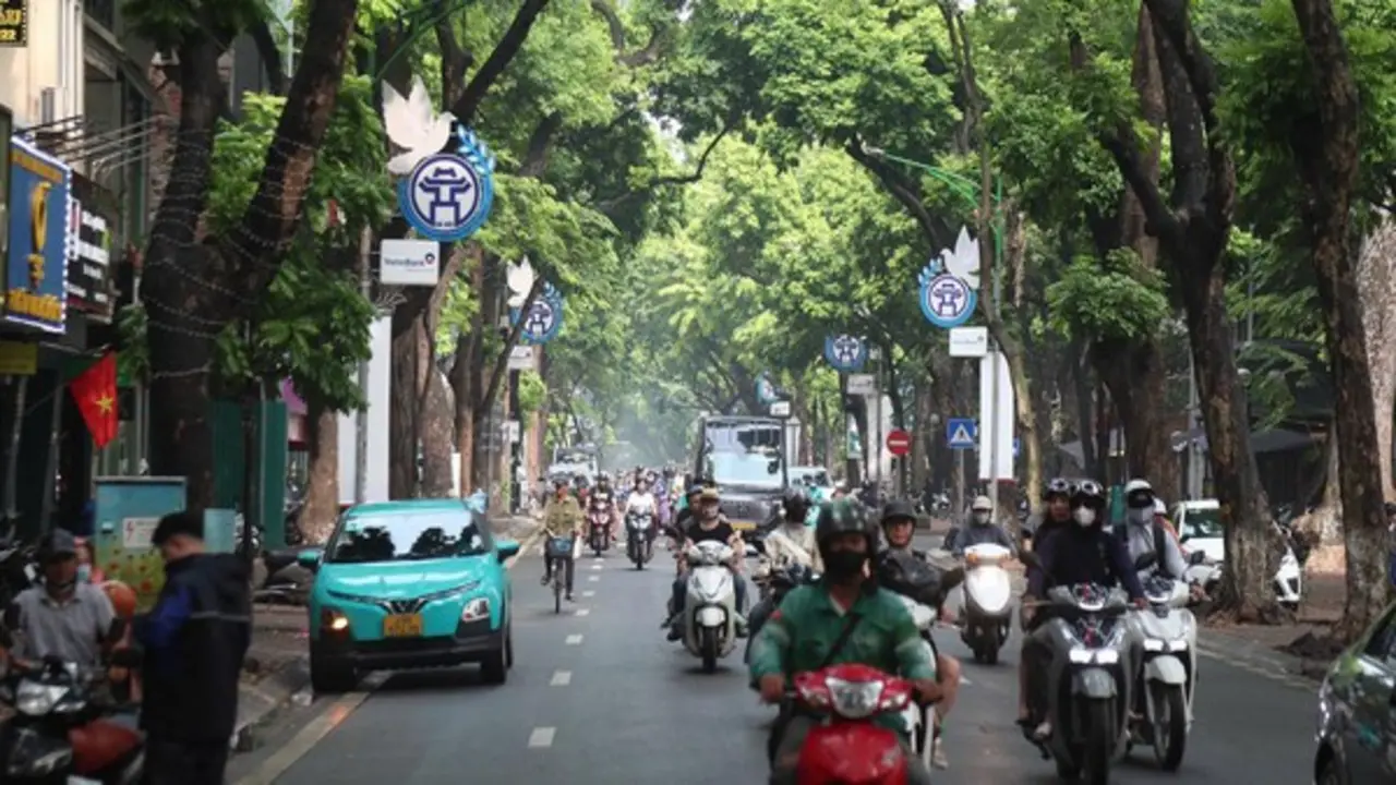 Hà Nội dự kiến hỗ trợ người dân chuyển từ xe xăng sang xe điện tối đa 5 triệu đồng