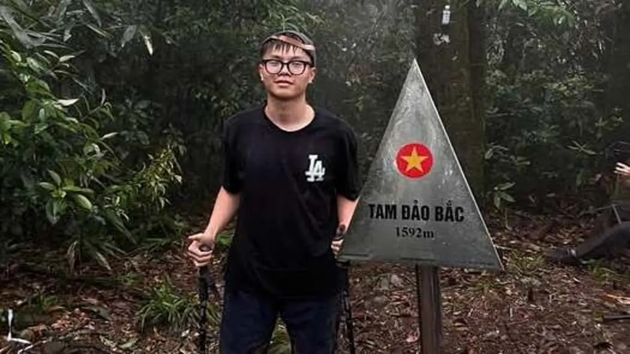 Hơn 100 người đang tìm nam sinh mất tích trên núi Tam Đảo