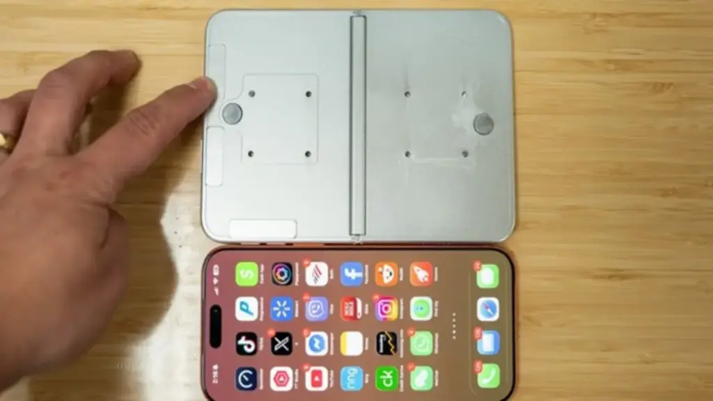 iPhone 18 Ultra màn hình gập lộ diện thiết kế